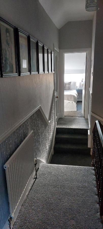Riverbank Guesthouse อินเวอร์เนส ภายนอก รูปภาพ