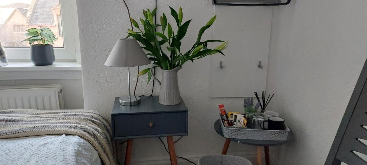 Riverbank Guesthouse อินเวอร์เนส ภายนอก รูปภาพ