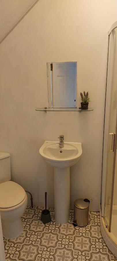 Riverbank Guesthouse อินเวอร์เนส ภายนอก รูปภาพ