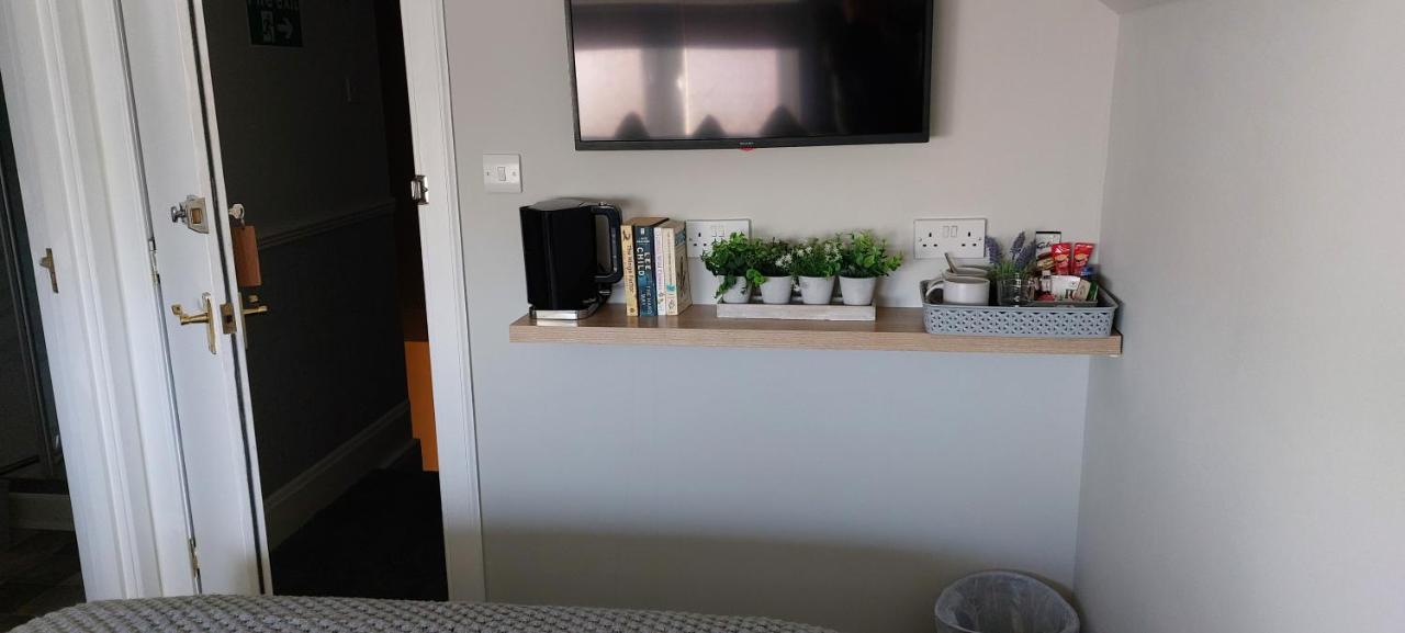 Riverbank Guesthouse อินเวอร์เนส ภายนอก รูปภาพ